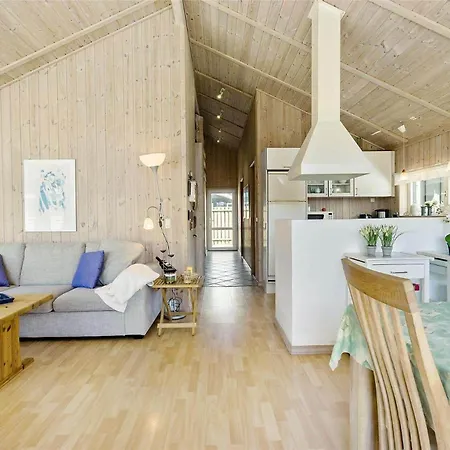 Bl791-blokhus-paa-bakken-3 * Blokhus